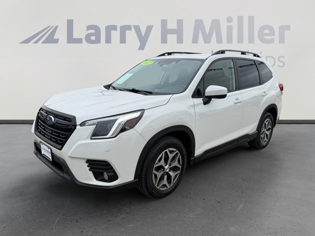 2022 Subaru Forester Premium AUTOMATIC! AWD! ONE OWNER!